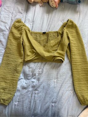 Smocked Crinkle Long-Sleeve Crop Top - Olive Green